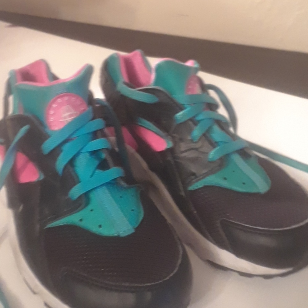 Huraches by nike
